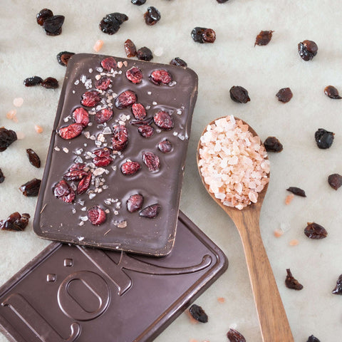 Dark Chocolate Bar with Cranberries and Pink Salt | 70% Cacao | 85g - Lök Foods Austria